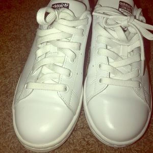 Stan Smith adidas sneaker size 5 women’s